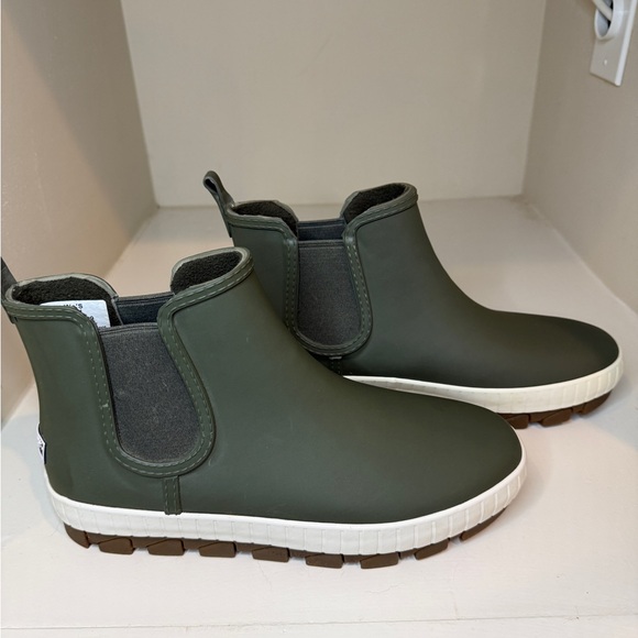 Sperry Women's Sz. 9 Chelsea Boot.  Rain boots/ duck boots.  Waterproof. - Picture 4 of 7